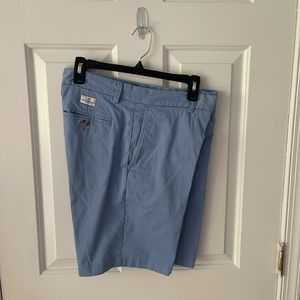 Men’s size 32 Vineyard Vines shorts